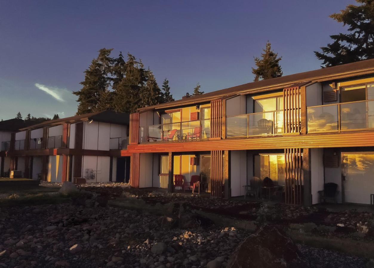 The Oceanside, A Coast Hotel Sechelt Exterior foto