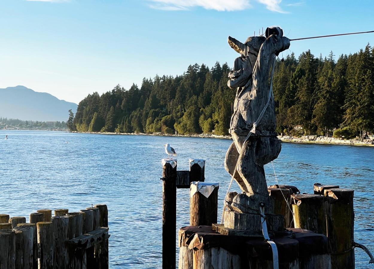 The Oceanside, A Coast Hotel Sechelt Exterior foto