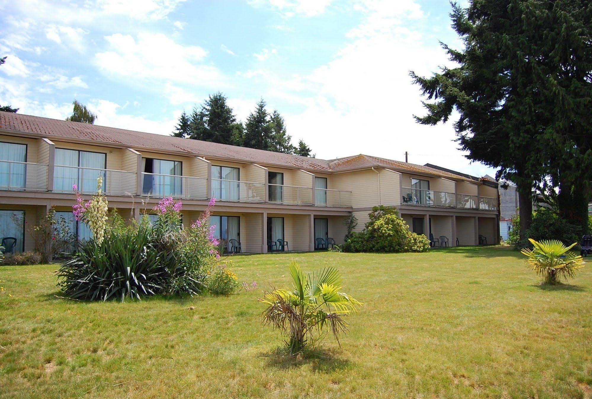 The Oceanside, A Coast Hotel Sechelt Exterior foto