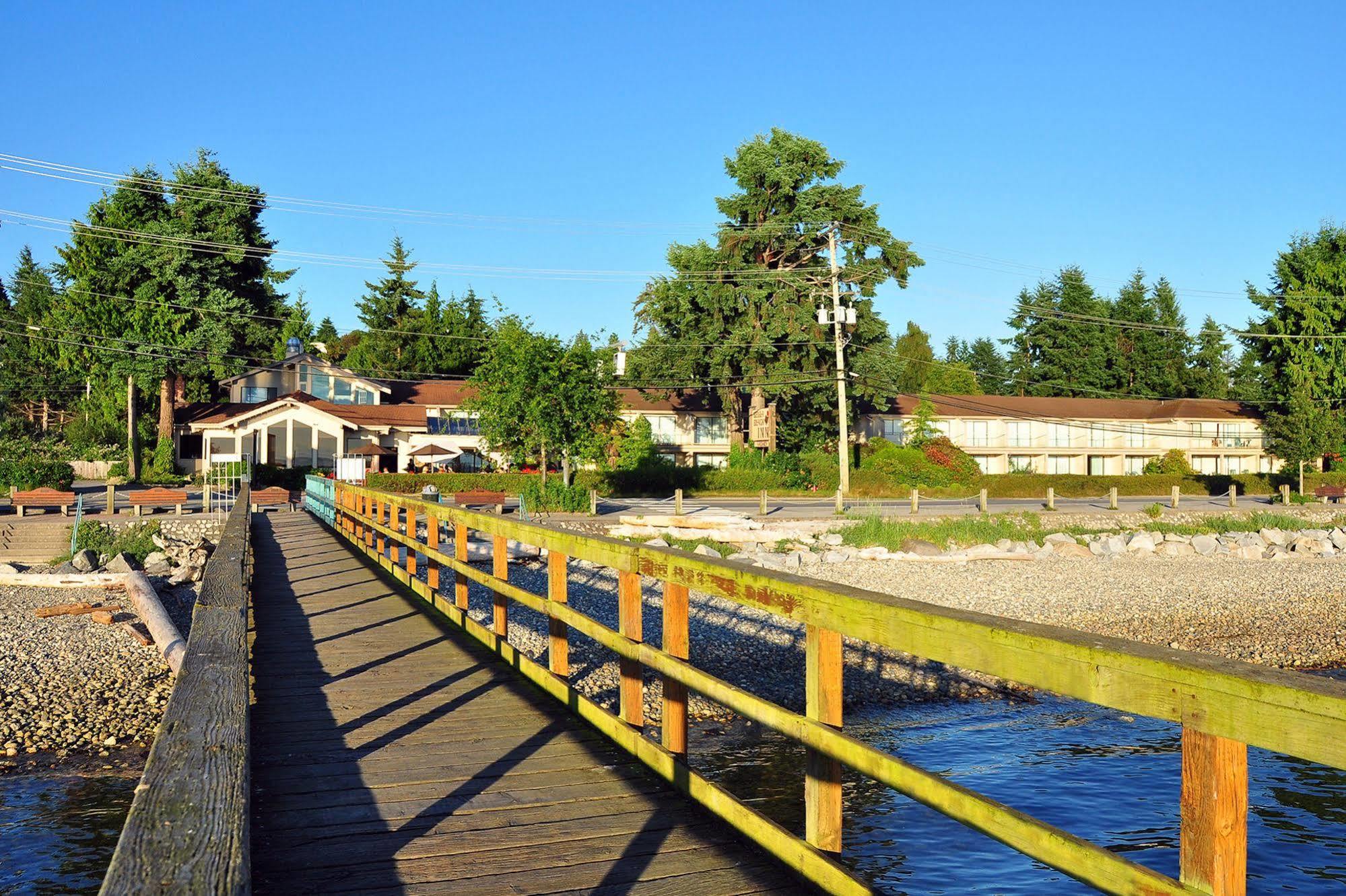 The Oceanside, A Coast Hotel Sechelt Exterior foto